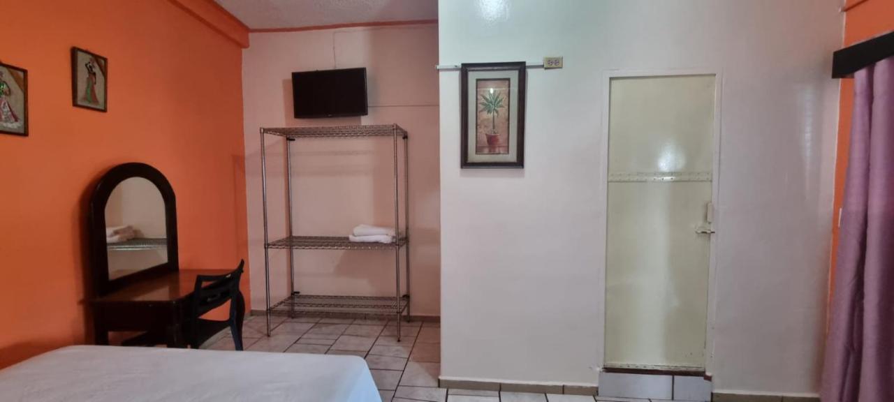 Hotel Los Andes テグシガルパ エクステリア 写真